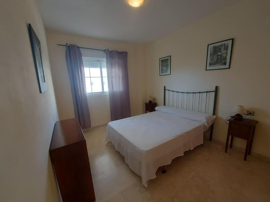 Apartamentos Residencial Duquesa San Luis de Sabinillas Dış mekan fotoğraf